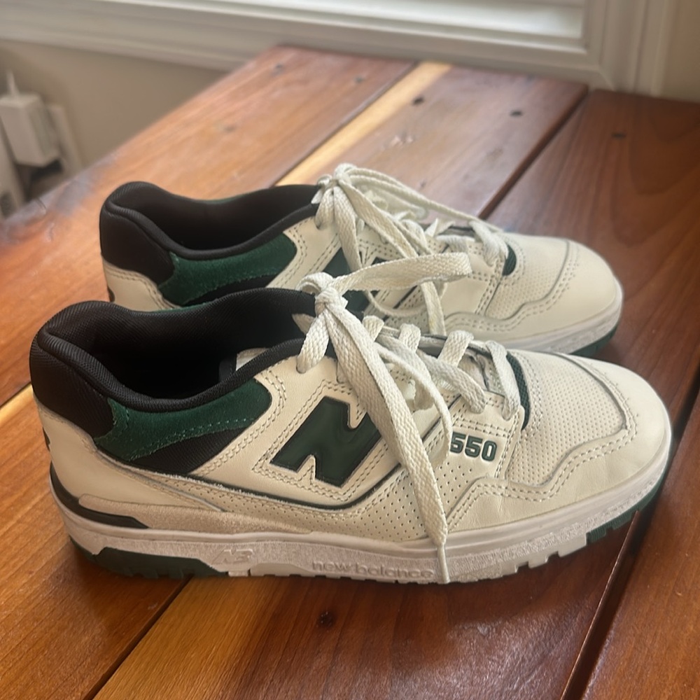 New Balance 550 tennis shoes, sneakers, Boys/Girls’, Big Kid 4.5